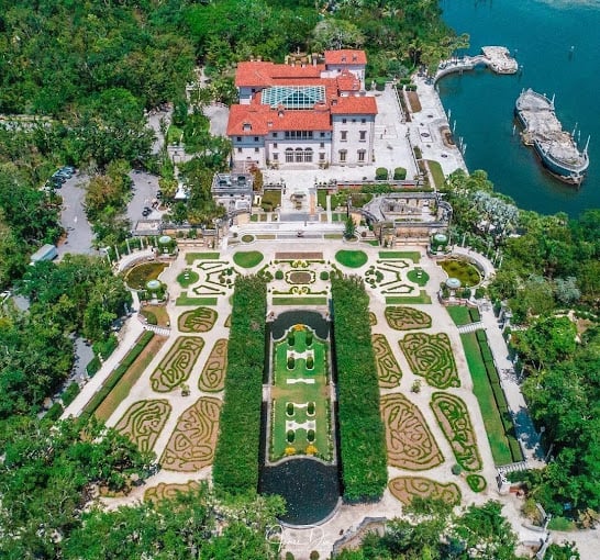 VIZCAYA MUSEUM AND GARDENS