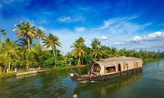 Alleppey: History, Climate, Attractions, Food, and Religious Destinations in Kerala’s Paradise